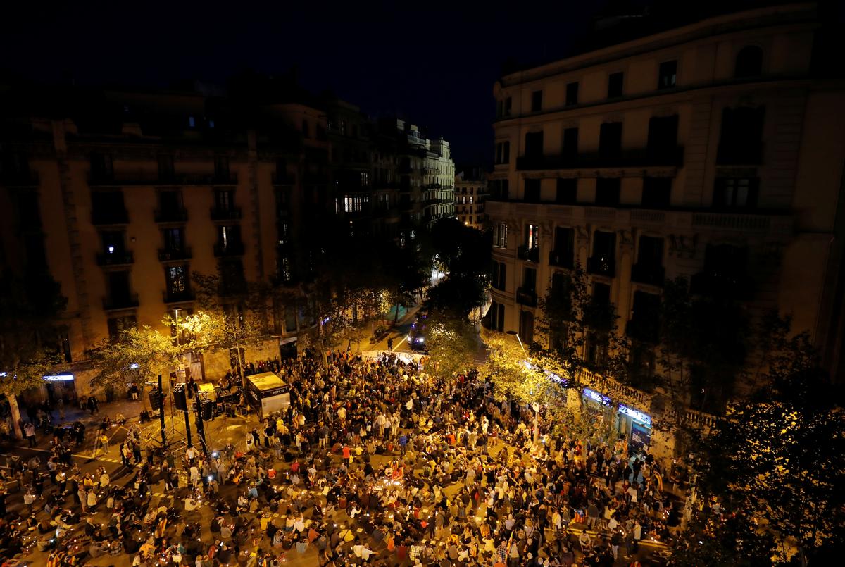 [NEWS] Clashes erupt in Barcelona as Catalan separatists protest sentences for leaders – Loganspace AI
