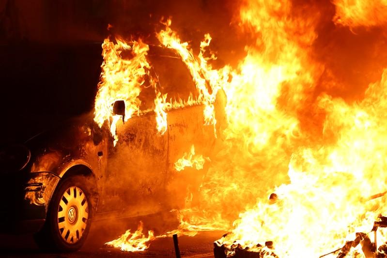 [NEWS] Cars burn in Barcelona as protesters ignore calls for calm – Loganspace AI
