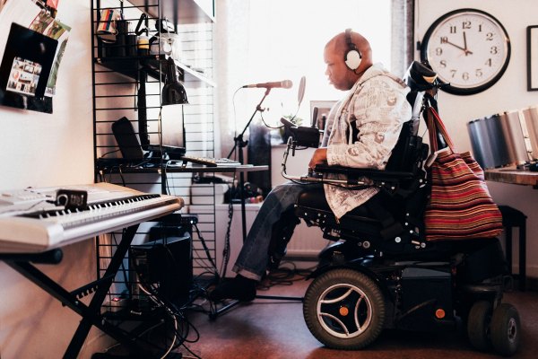 [NEWS] Microsoft accessibility grants go out to companies aiming to improve tech for the disabled – Loganspace